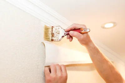 Pose de papier peint à Ciel — revêtements muraux et toiles de verre